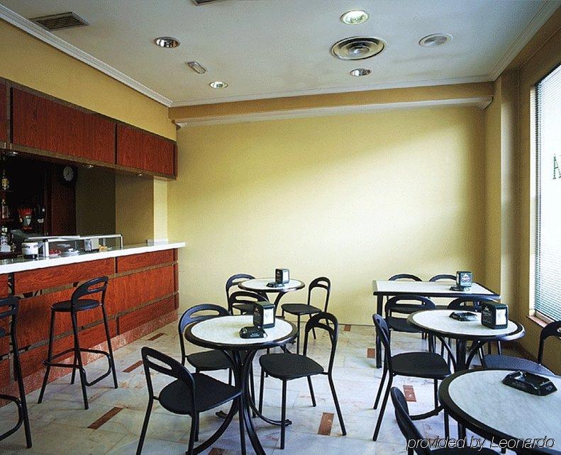 El Retiro De Cardea Otel Oviedo Restoran fotoğraf